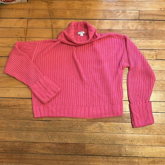 Bundle of 3 Women’s Black and Pink Long Sleeve Sweaters Size Small - Picture 10 of 14